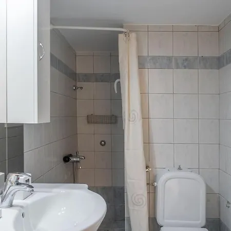 Urban Oasis Terrace 2bebroom אתונה